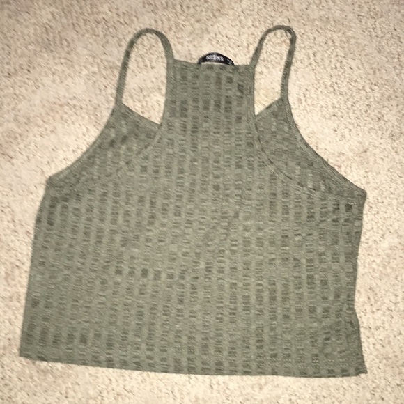 Shein halter crop top🌿 - Picture 2 of 5